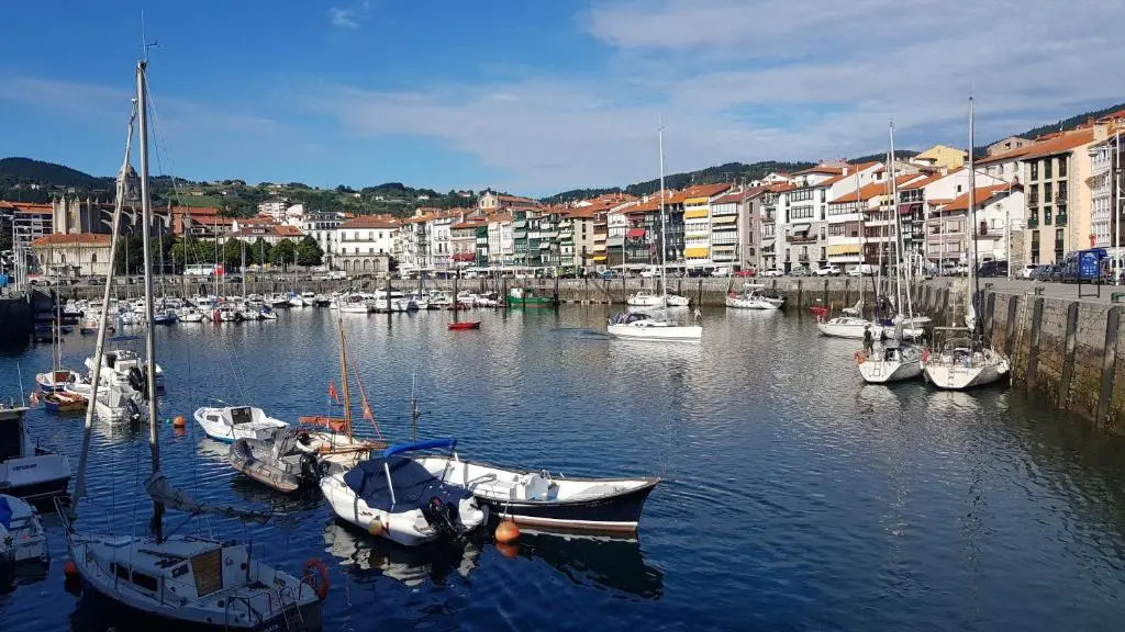 Sea Coast Lekeitio by HomeBilbao