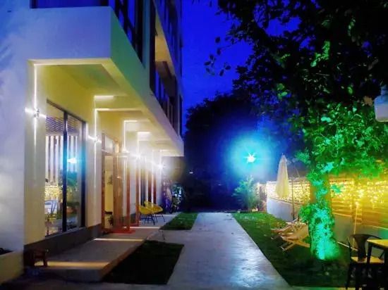 Xiangjian Huan Homestay (Weizhou Island Colorful Beach Branch)