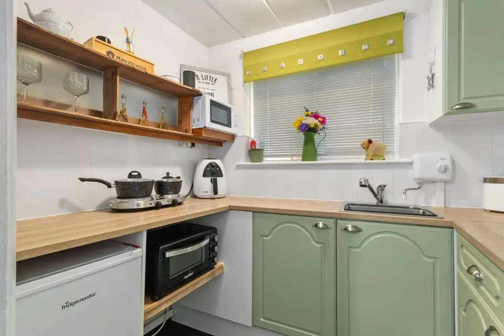 The Bay Apartment - Sea Views Village Centre