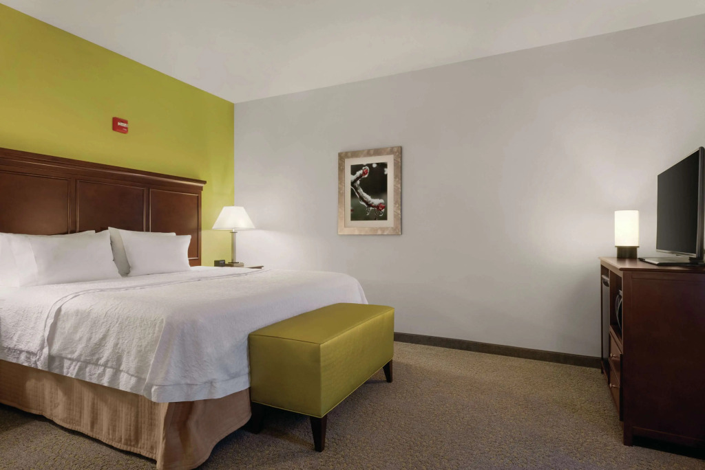 Hampton Inn & Suites Mishawaka/South Bend at Heritage Square