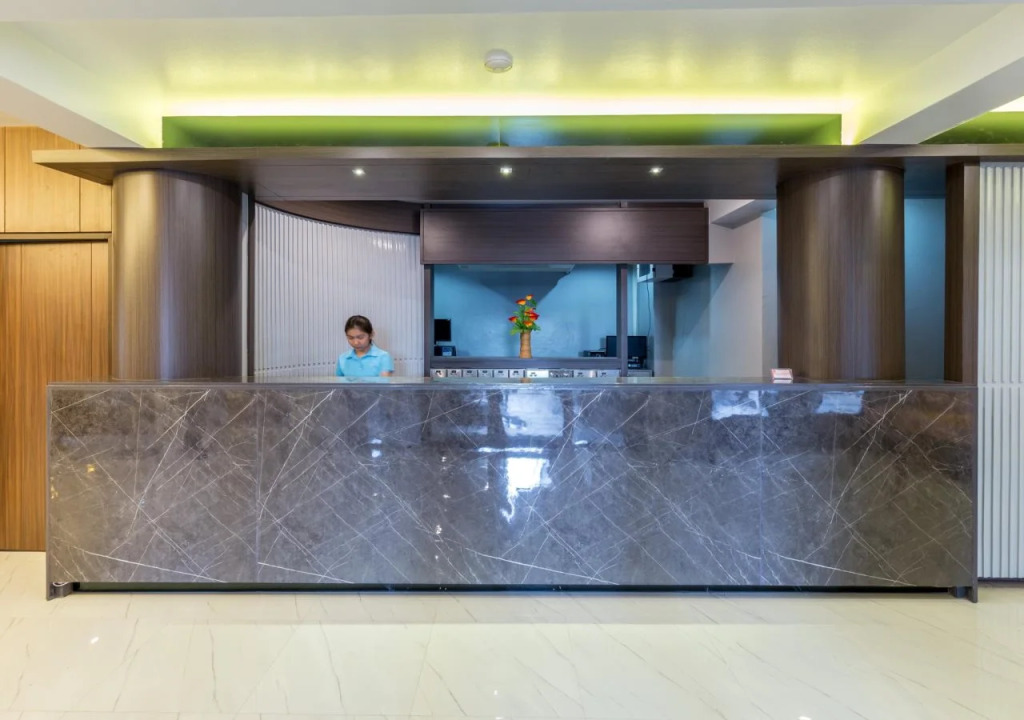 Eastiny Inn Hotel