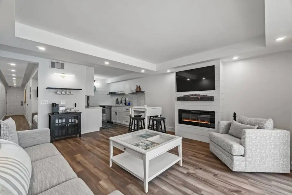 Summit 803 - Luxury Beach Resort Condo 1-6 People