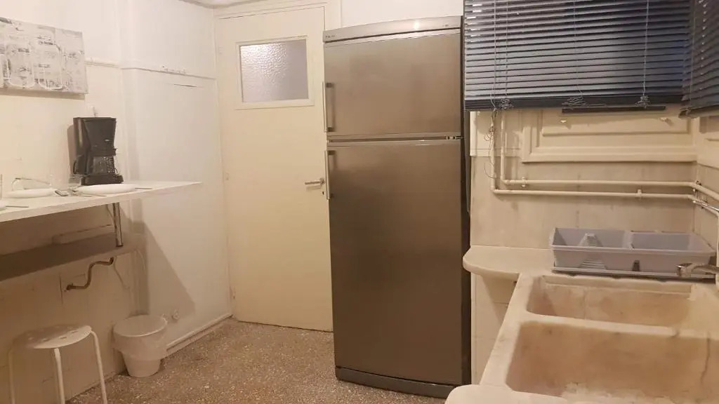 Violet Errathens Apartment - Athens Center, 7 BD, 3 BATH