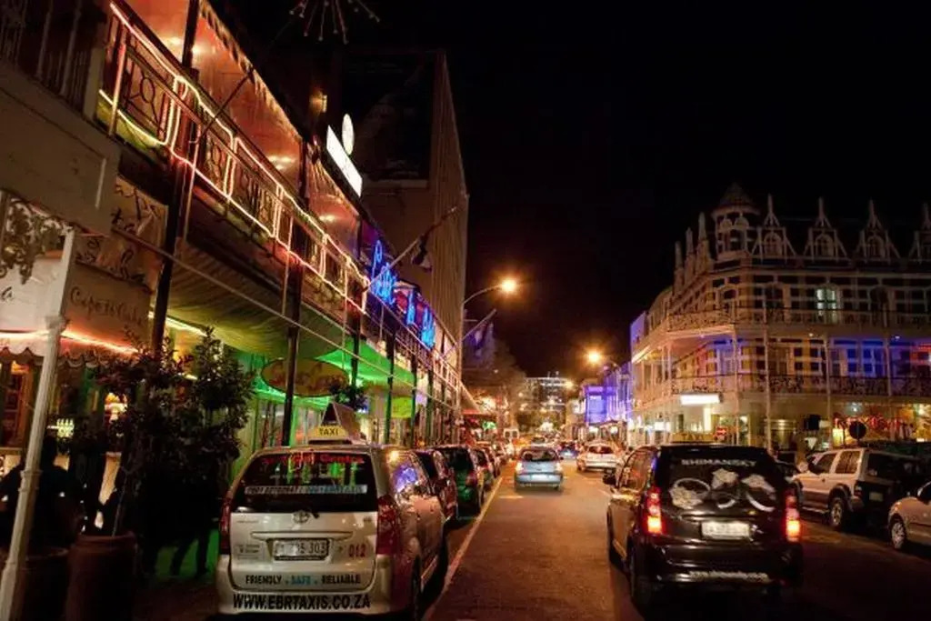 Urban Chic Boutique Hotel & Cafe