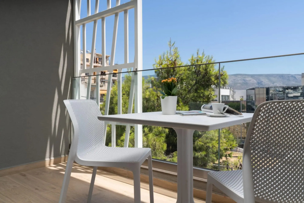 One Bedroom Apartment with Spacious Living Area