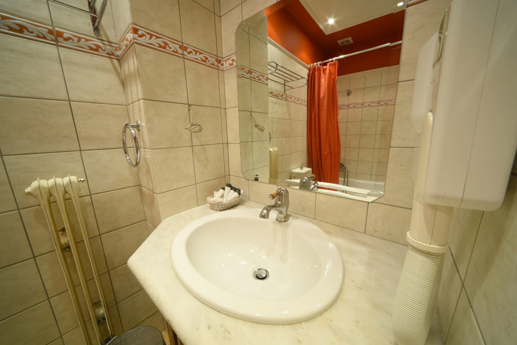 Mont Helmos Hotel