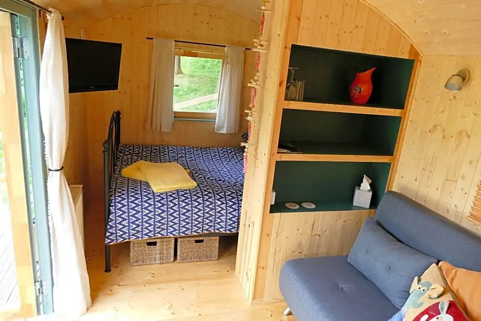 The Lookout Shepherd's Hut