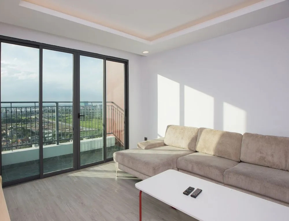 ONE 18 Ngoc Lam Apartment