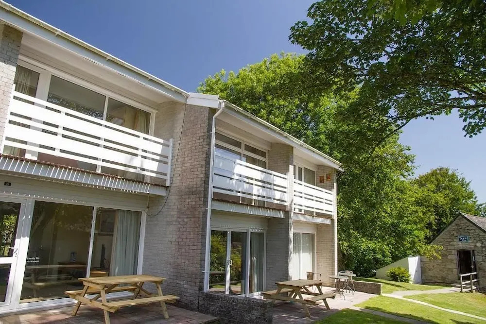 Surfs Up! Perfect base for holidays or work in Cornwall