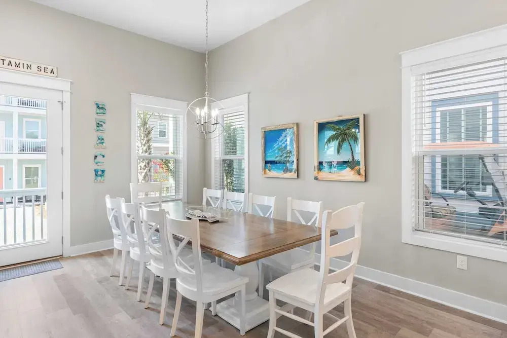 Mins to Beach Access + Pet-friendly + Golf Cart 30A White Sands by Avantstay