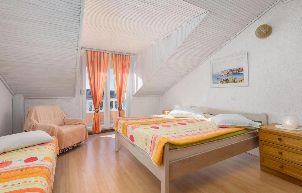 Awesome Apartment in Barbat na Rabu With 2 Bedrooms and Wifi
