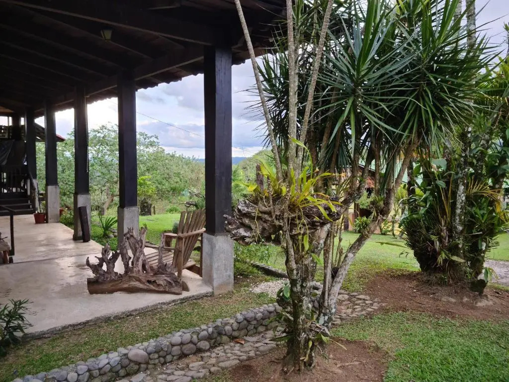 Los Gallitos Eco Lodge
