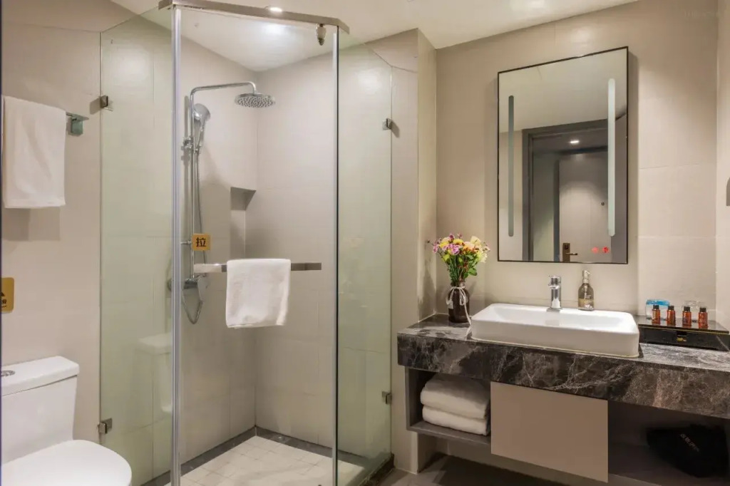 Homeinn Selected Hotel (Changsha Xindaxin Wu Yi Square Subway Station)