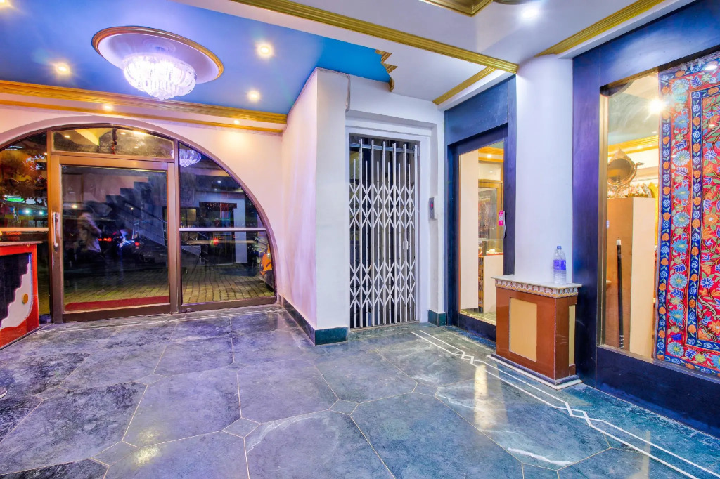 OYO 18588 Hotel Embassy
