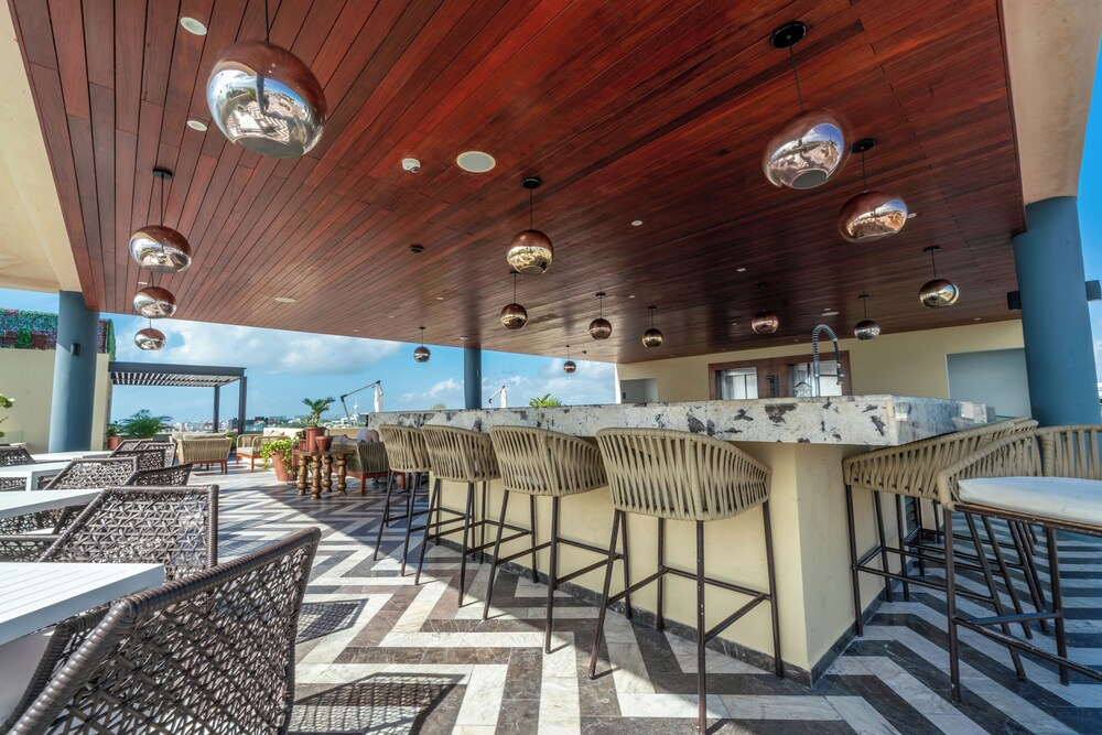 2 BR Condo - Rooftop w Ocean View Joya 3