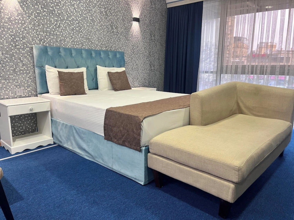 Avenue Nizami Hotel
