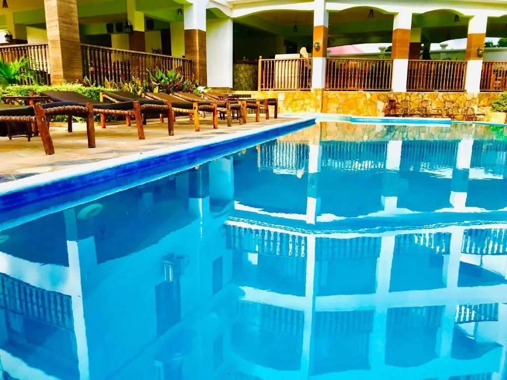 Zanoceanique Hotel