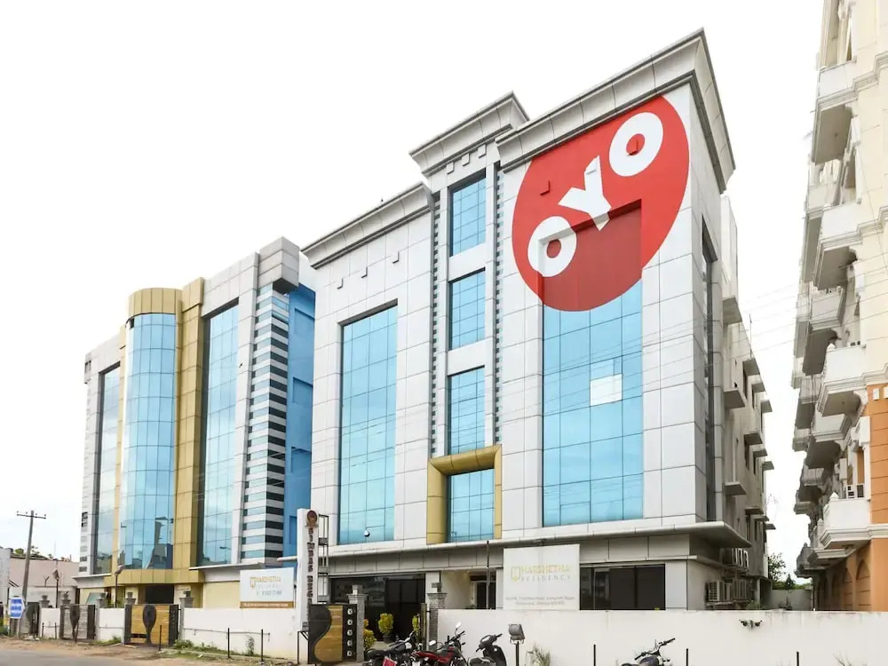 OYO Flagship 559 Harshetha Residency