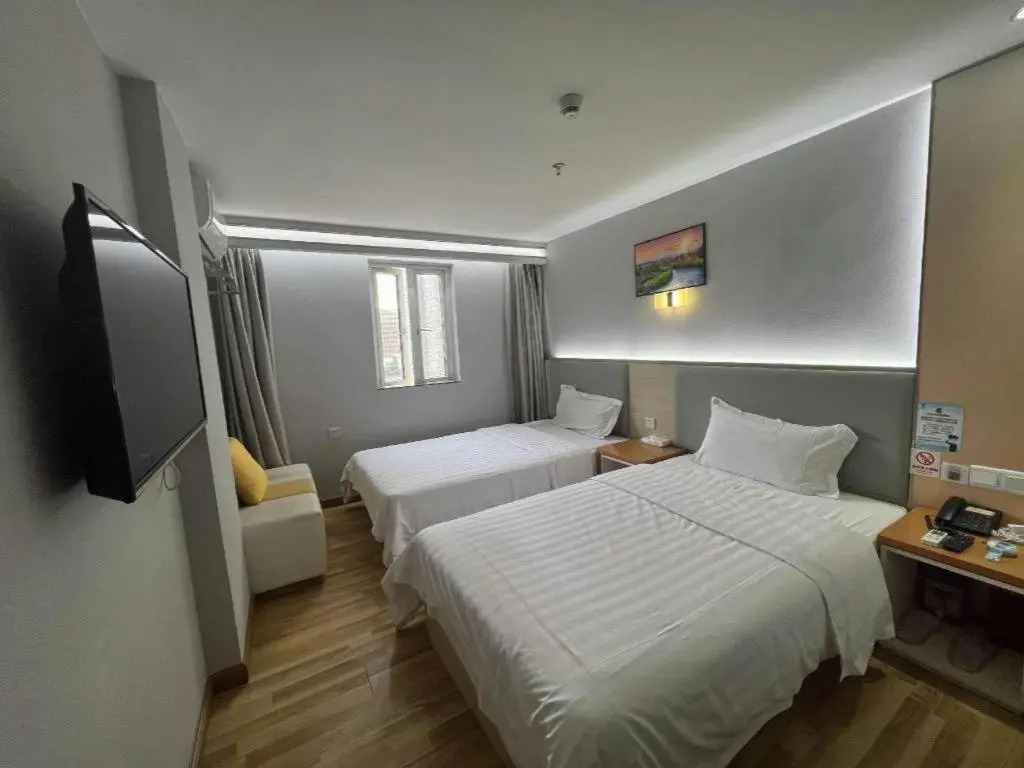 7Days Inn Shenzhen Longgang Nanlian Metro Station Branch