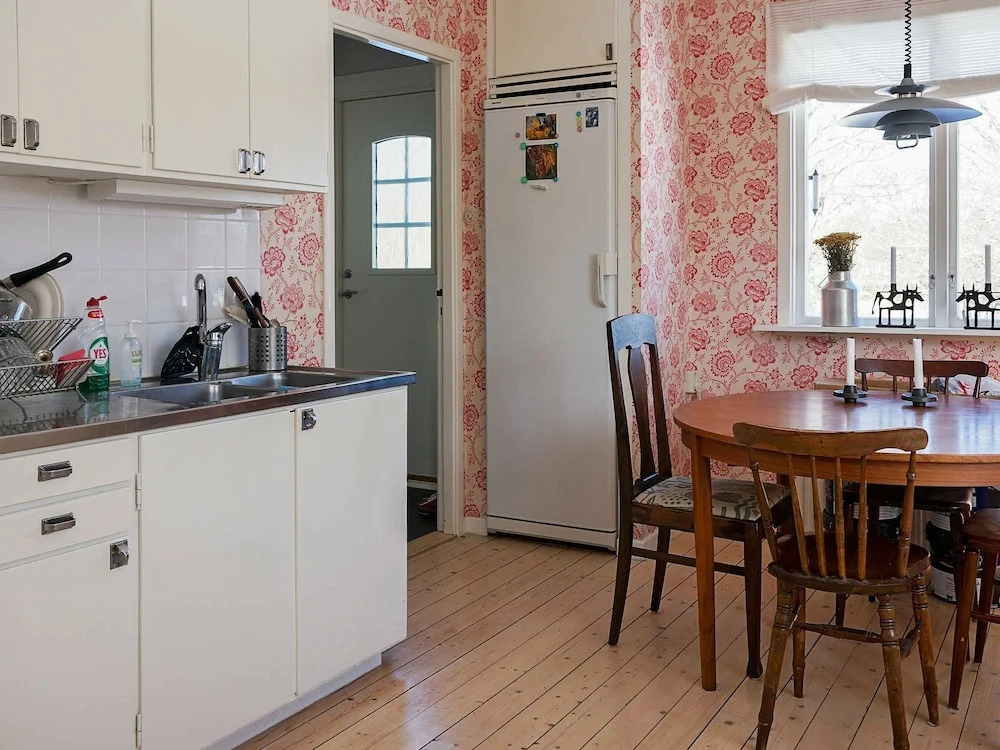 6 Person Holiday Home in Löttorp