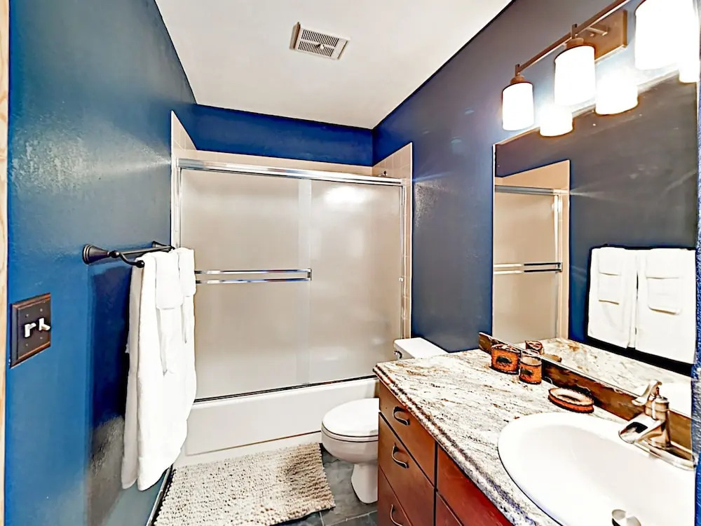 Amazing Walkable Locale Condo Unit 313 1 Bedroom 1 Bathroom Condo