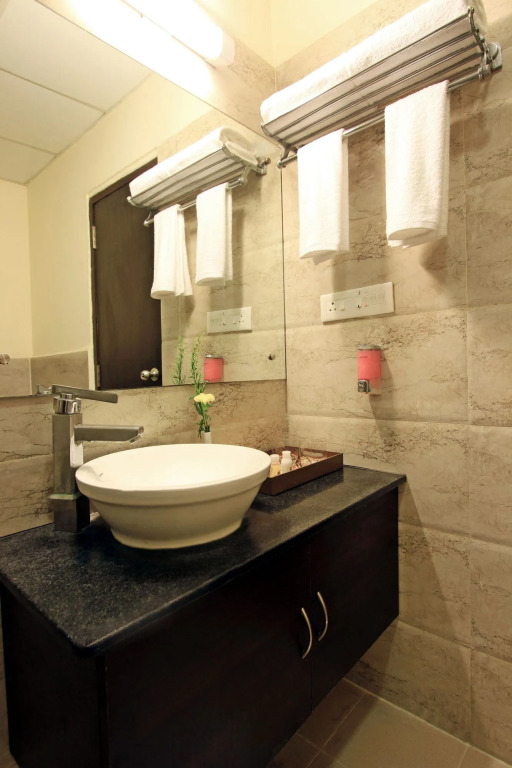 FabHotel Chris - Whitefield near KTPO & ITPL