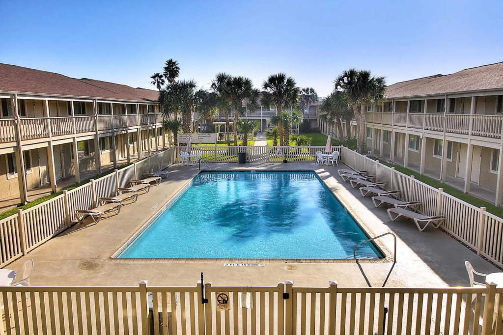 Courtyard #201 in Port Aransas