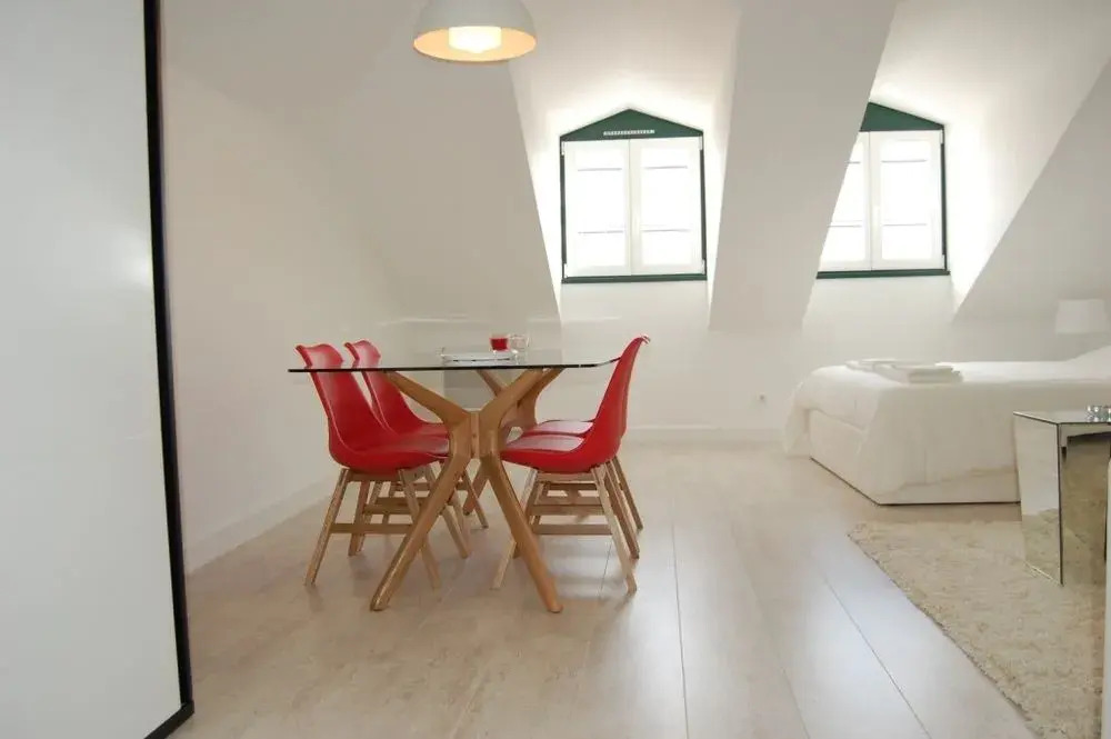 Wallis Apartments