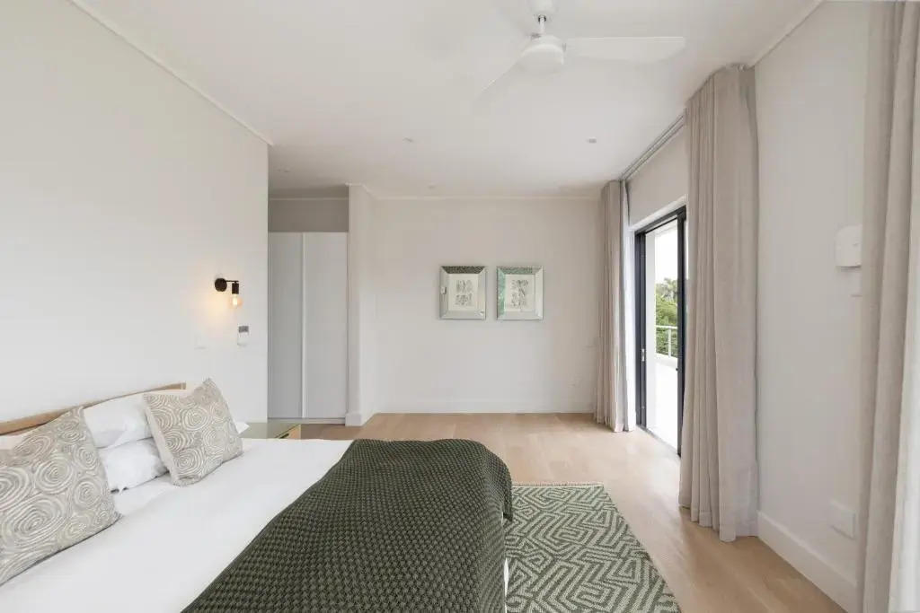 Sunset Villa - Luxury Villa 150m from the beach