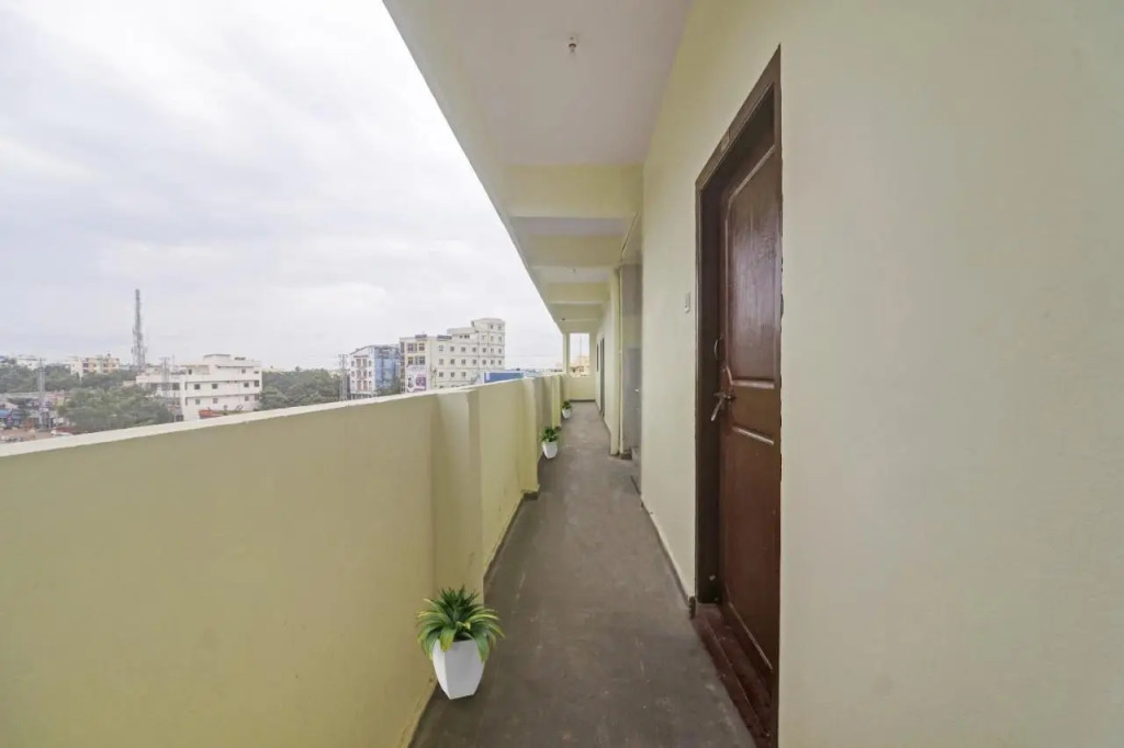 OYO 93028 Hotel Venkateshwara Grand