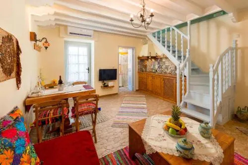 Giorgos' Old Story 2bed Stone House With Private Hamam In The Old Town