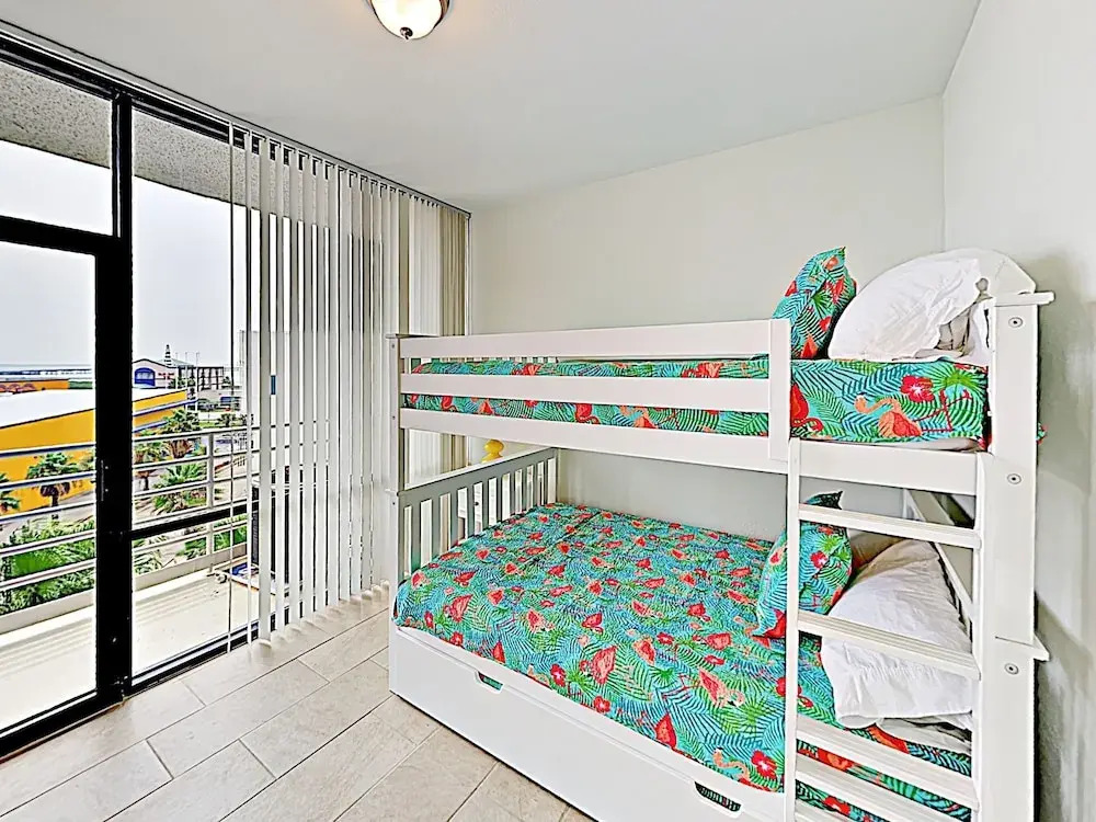 New Listing! All-suite Beachside W/ Pools 2 Bedroom Condo