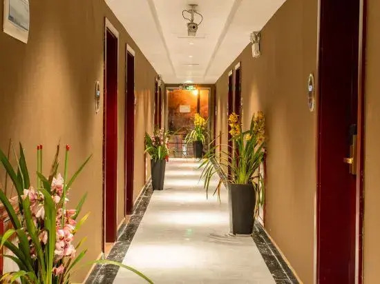 Green Hotel