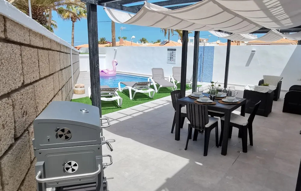 Villa Orqu dea in Callao Salvaje
