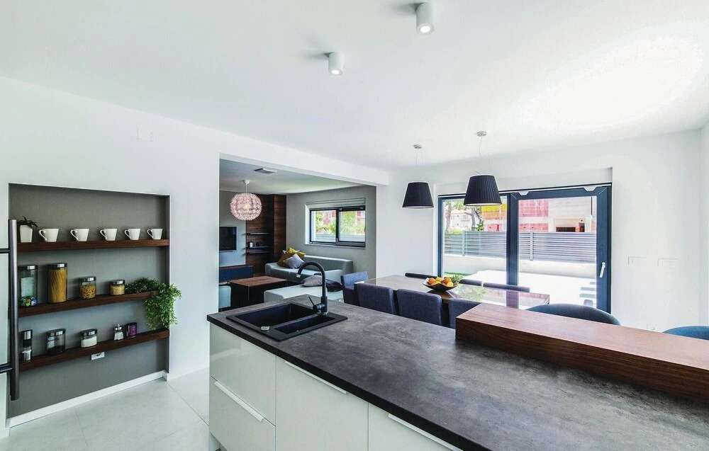 Amazing Home in Kastel Novi With Wifi and 8 Bedrooms