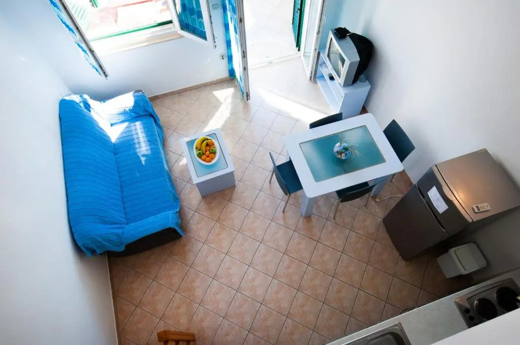 Apartment Milna - with Swimming Pool & Amazing Seaviews, above Bijaka Beach