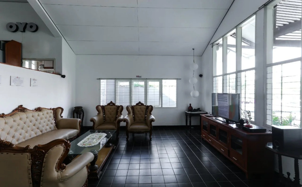 Cisitu Valley Villa By OYO Rooms