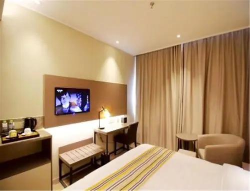 Homeinn Plus Qingdao West Yinchuan Road