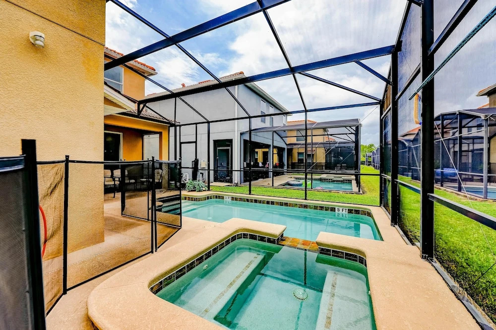 Paradise Palms Resort, Just Minutes From Disney!!!!