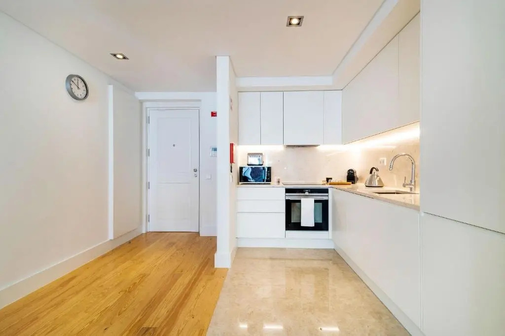 Amazing 1BDR Apartment in Chiado by LovelyStay