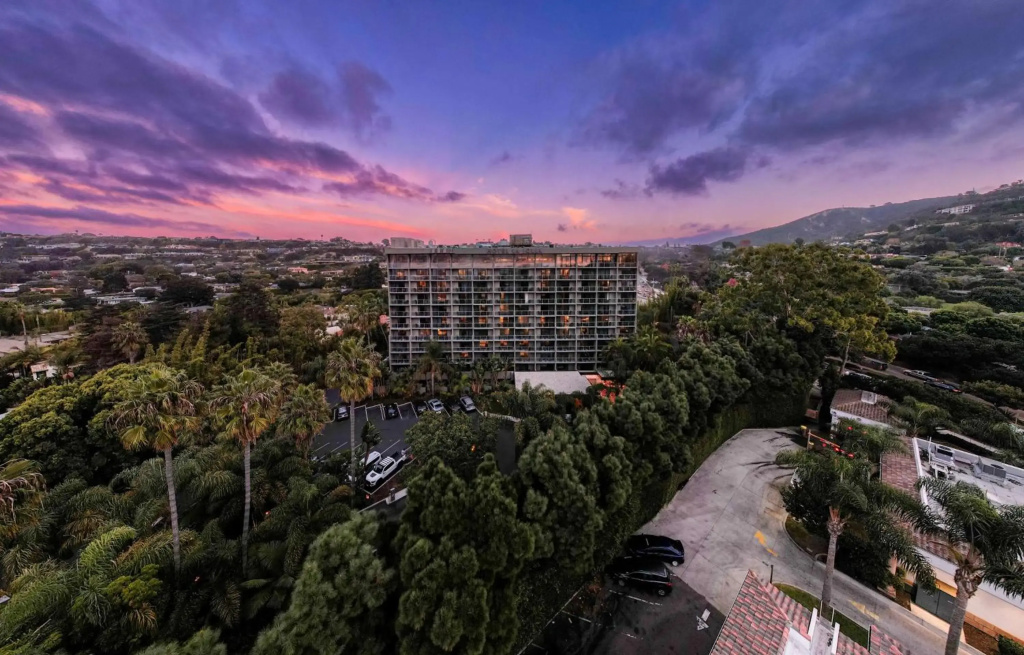 Hotel La Jolla, Curio Collection by Hilton