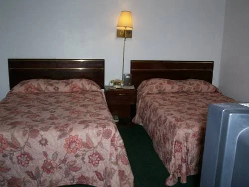Colonial Inn
