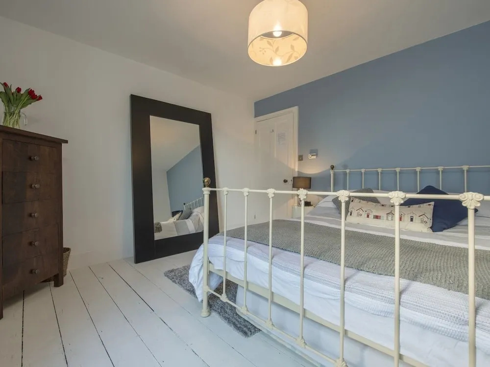 Regatta House