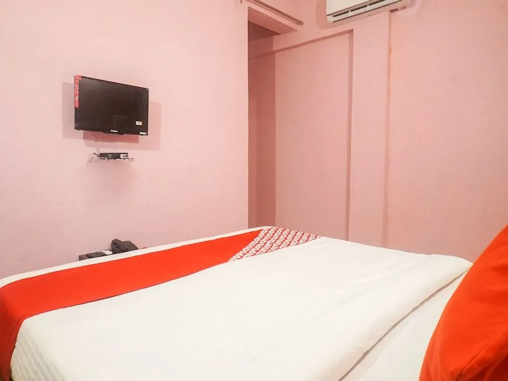 OYO Flagship 13612 PK Residency