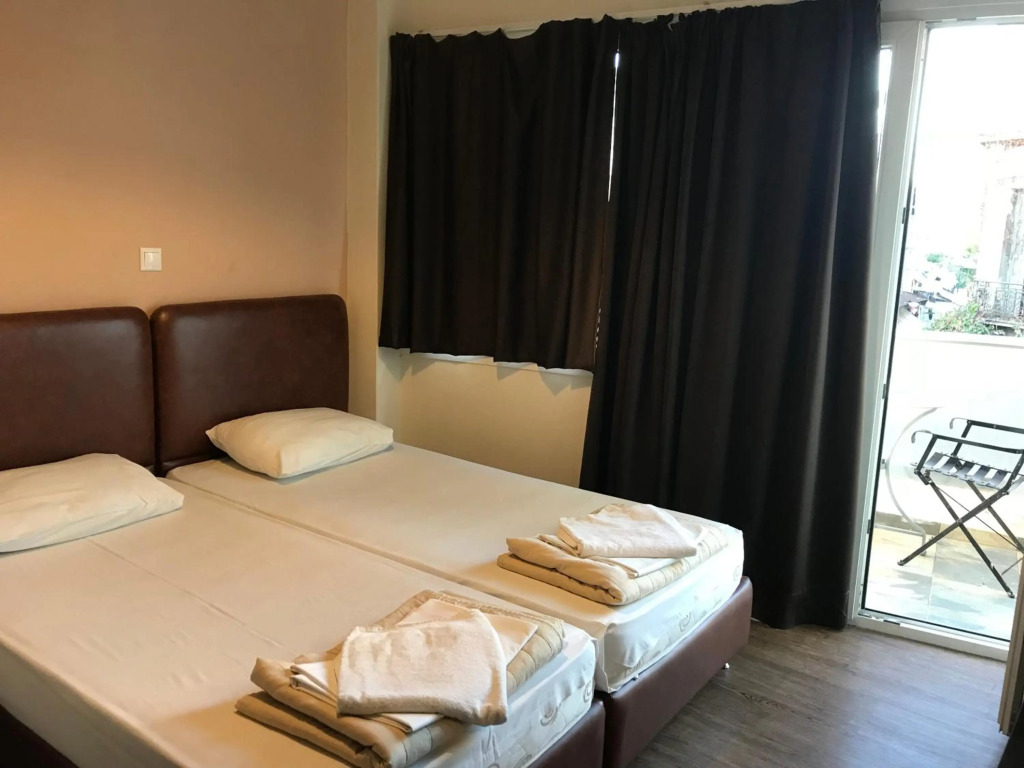 Pella Inn Hostel