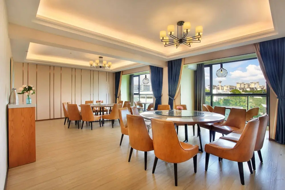 HomePlus LiYu Hotel