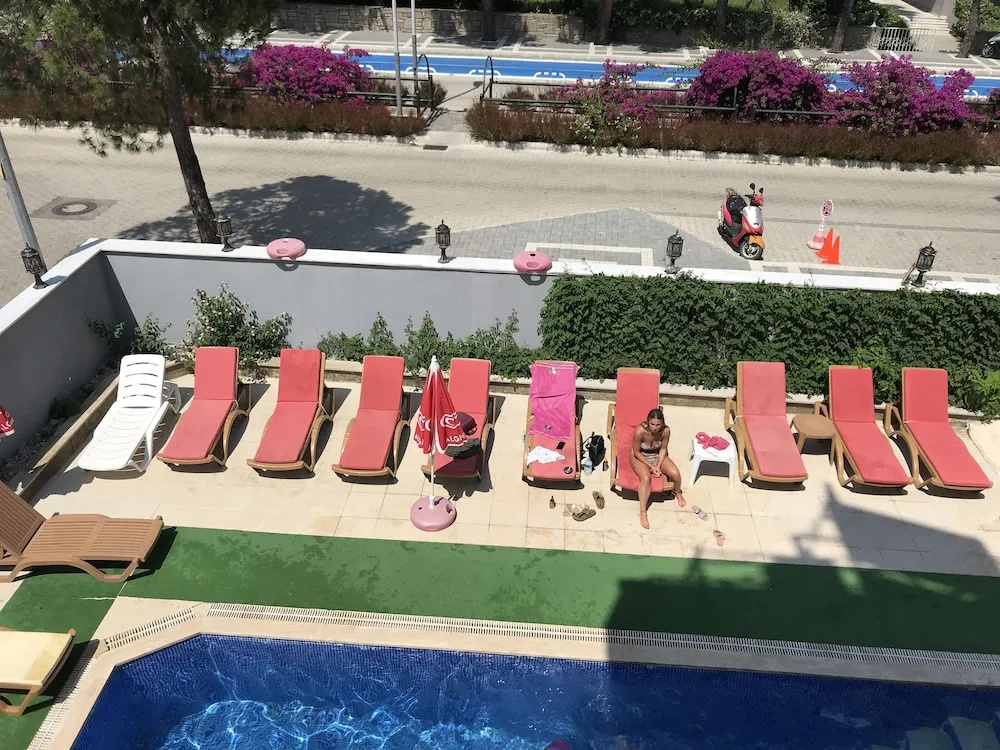 Twenty One Hotel