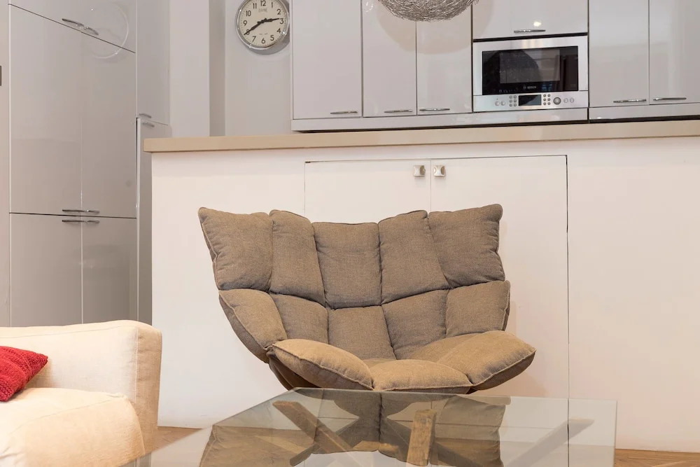 2 Bedroom Apartment in Notting Hill