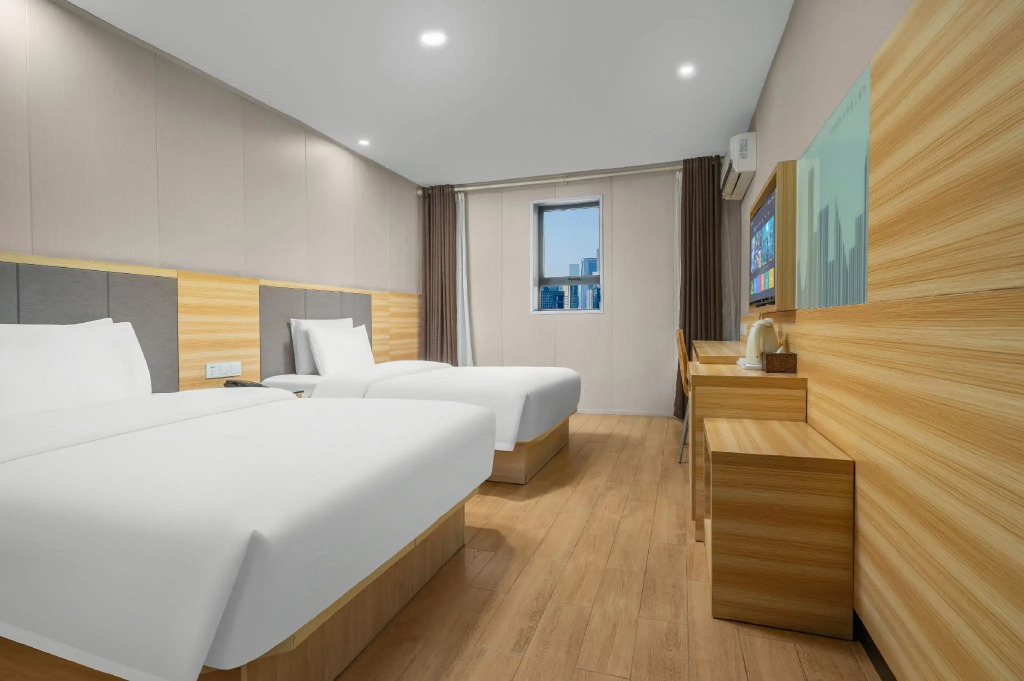 7Days Inn Chain Hotel (Changsha Yinpenling Liugoulong Subway Station)