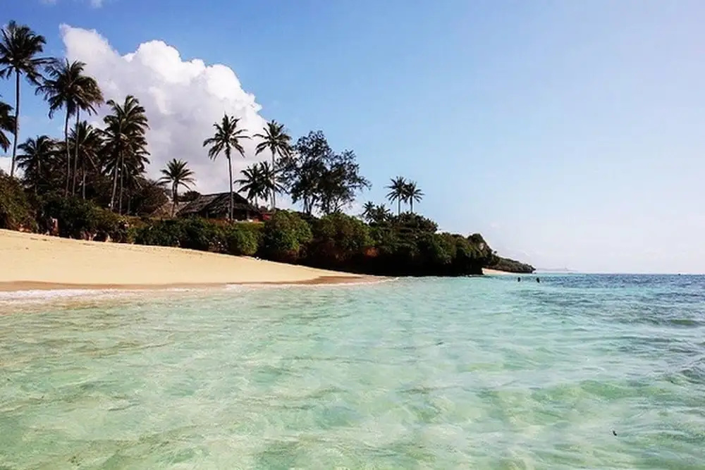 Tradewinds Lodge